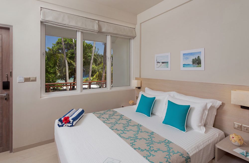 Deluxe Room at Malahini Kuda Bandos, view 2